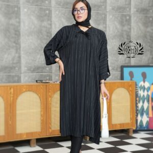 مانتو مدل تینا کد ۵۰۹ با پارچه حریر نخ دیپلمات مشکی